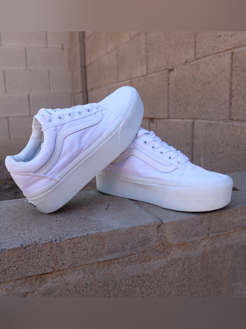 White Old skool stackform vans